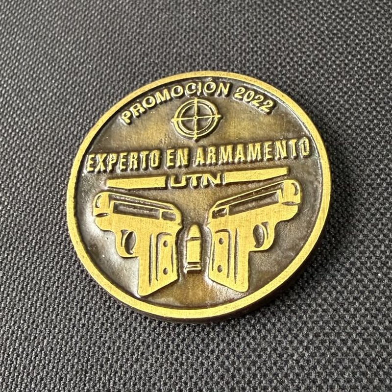 Medalla de bronce envejecido en relieve, promoción 2022